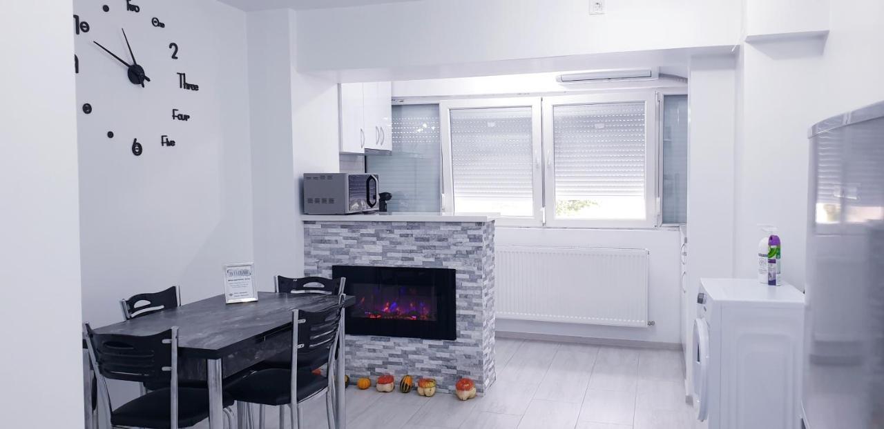 White Apartament, Braila Exterior photo